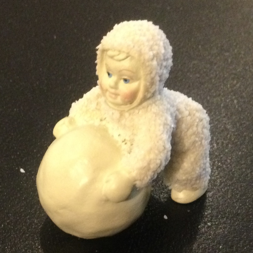 Vintage Snowbabies Miniatures “ I’m Making Snowballs”